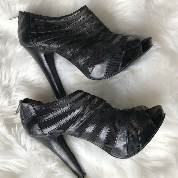 Michael Kors~HOT HOT~Booties - Picture 1 of 5